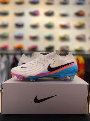 کفش فوتبال فانتوم جی ایکسNike Phantom Gx 2