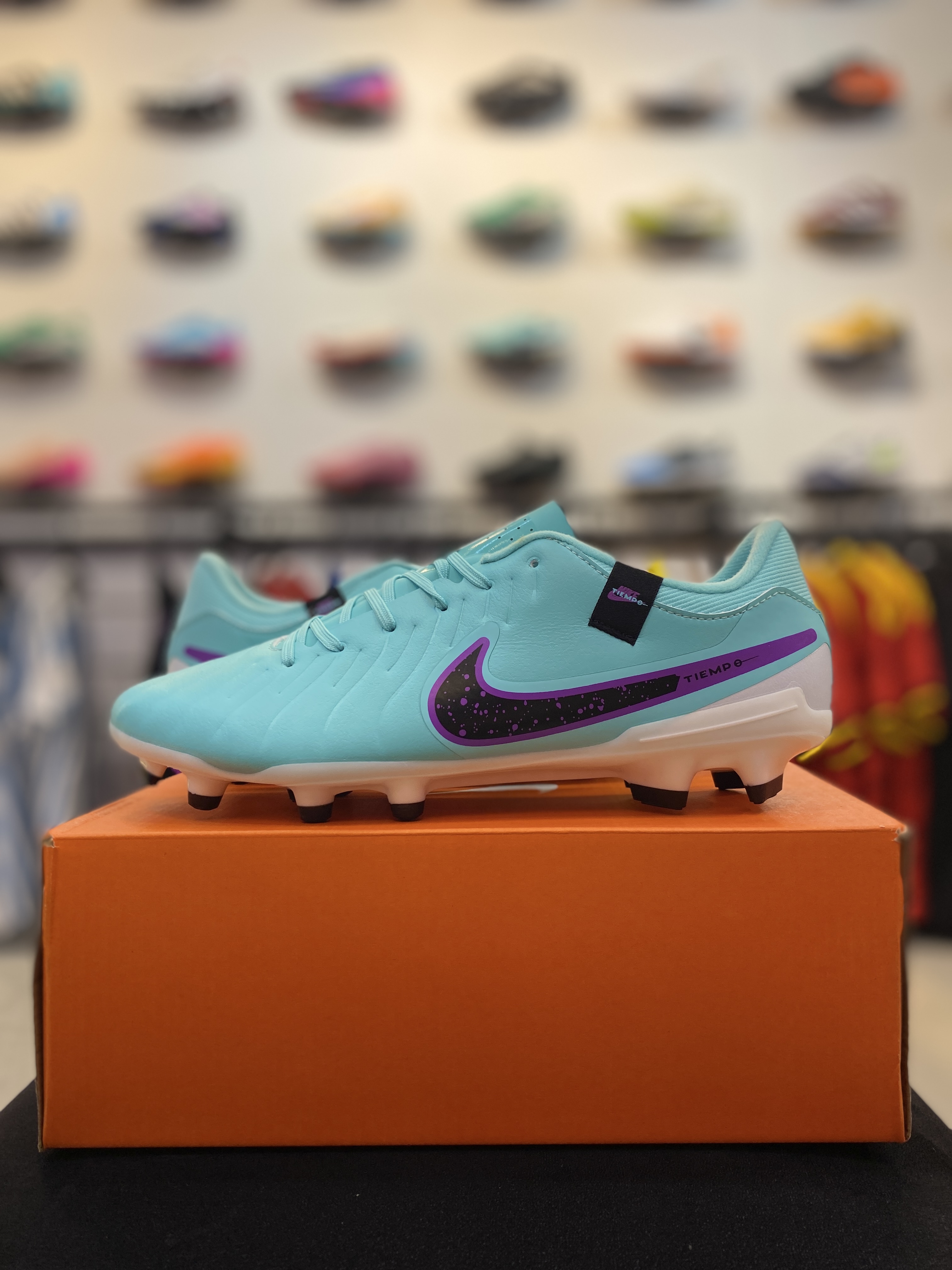 کفش فوتبال نایک تیمپو لجند ۱۰ 10 nike tiempo legend