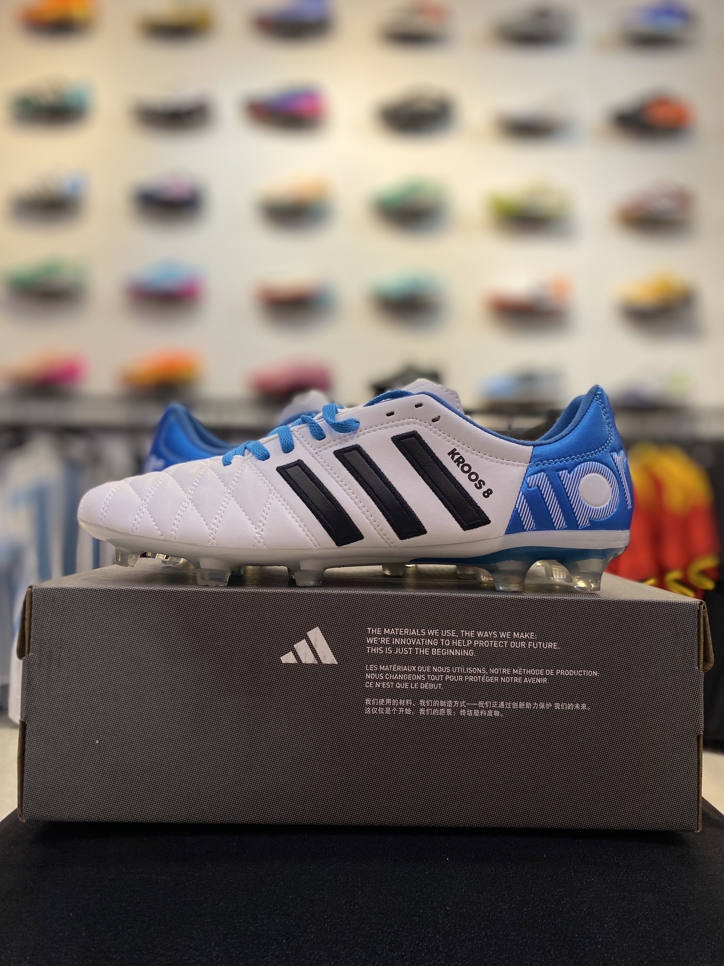 کفش فوتبال  adidas 11 pro kroos