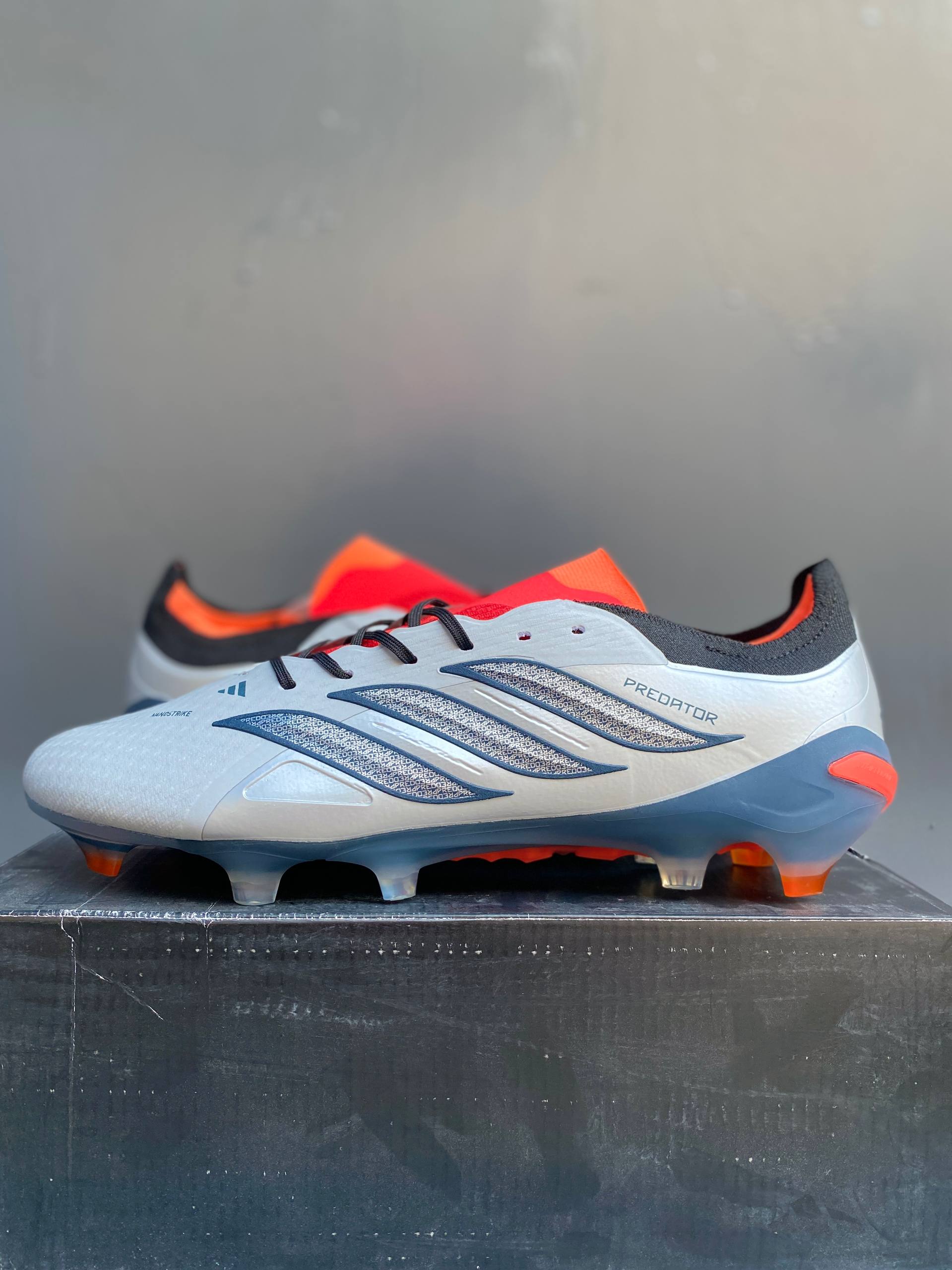 کفش فوتبال آدیداس پریدیتور 30  adidas predator